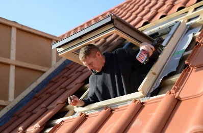 Pose de fenêtres de toit Velux à Huchenneville